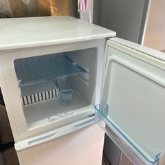 北九州市内配送無料　保証付き 冷蔵 庫 ホワイトストライプ AR-143E-W [2ドア /右開きタイプ /138L] [冷凍室 47L]
