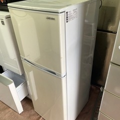 北九州市内配送無料　保証付き 冷蔵 庫 ホワイトストライプ AR-143E-W [2ドア /右開きタイプ /138L] [冷凍室 47L]