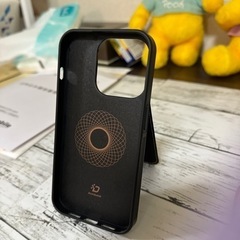 iPhone15Proスタンド機能付きケースの画像