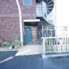【東新宿駅】【月約2万円】【週2日×朝2時間】マンション清掃/未経験者可～日払い可 の画像