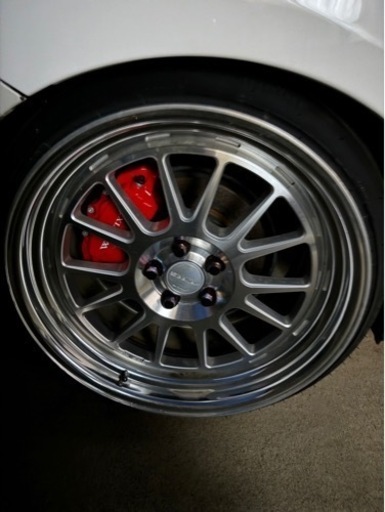 車のパーツ タイヤ、ホイール