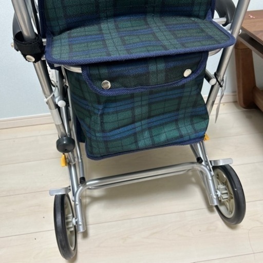 シルバーカー　手押し車　介護用品