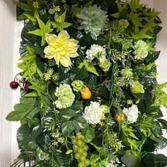 窓などに飾り目隠しにもなる生活雑貨の画像