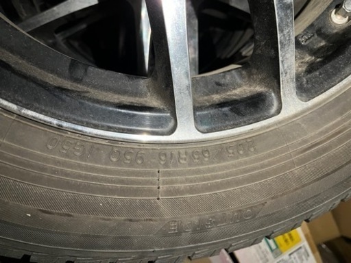 車のパーツ タイヤ、ホイール