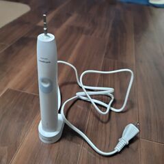 フィリップス ソニッケアー電動歯ブラシ、充電器、替えブラシ2本の画像