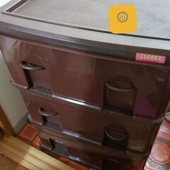 カラーボックス  衣装ケース プラスティック製クローゼット 無料でお譲りします。の画像