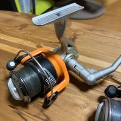 釣具 スピニングリール 2個です。の画像
