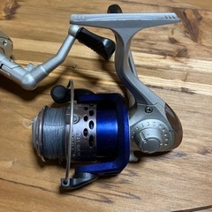 釣具 スピニングリール 2個です。の画像