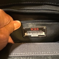 TUMI ビジネスショルダーバッグの画像