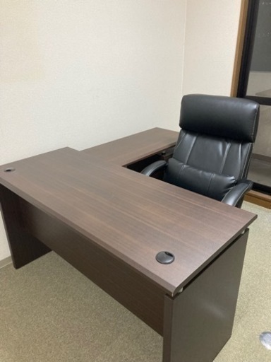 ☆期間延長☆5月6日までのお引取りです☆オフィスデスクとチェアのセット☆