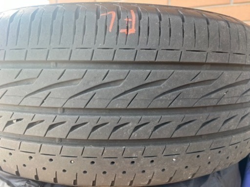 車のパーツ タイヤ、ホイール