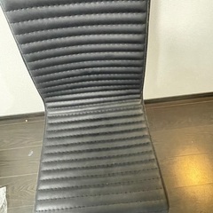 椅子、傷もなくてとてもきれいな状態ですの画像