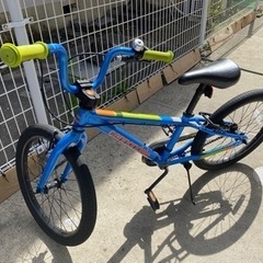 自転車 クロスバイクの画像