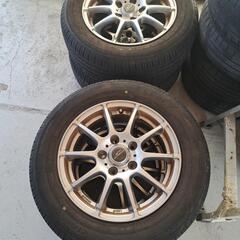 車のパーツ タイヤ、ホイールの画像