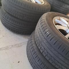 車のパーツ タイヤ、ホイールの画像