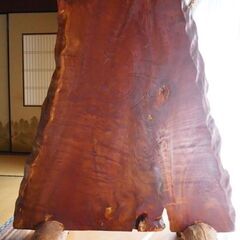 虎の木の置物の画像