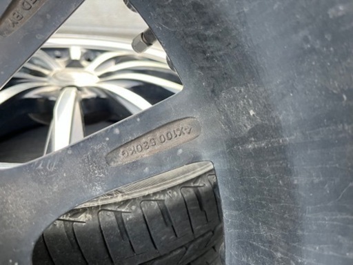 車のパーツ タイヤ、ホイール