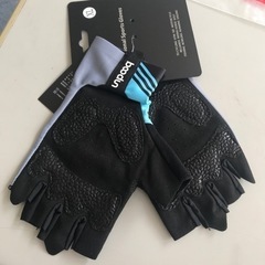 サイクリングやフィッシングに最適手袋の画像
