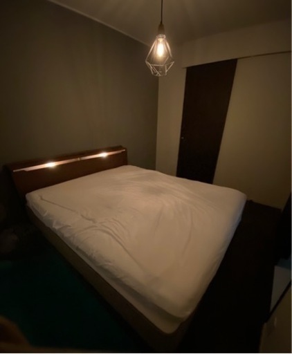 ニトリ　クイーンサイズベッドフレーム