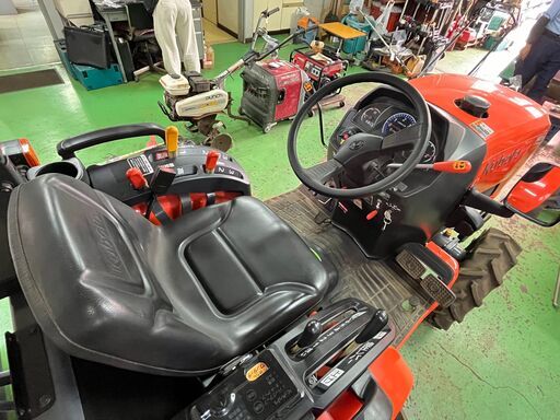 引取限定 農機具店からの委託 ほぼ新品みたいな動作品 クボタ 倍速 自動水平 モンロー付 21馬力 4WD トラクタ NB21 MA 