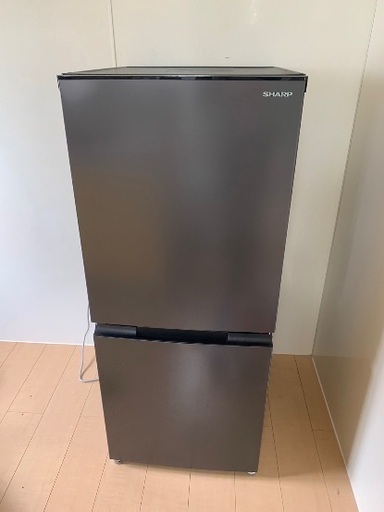 シャープ冷蔵庫2022年製　152Ｌ