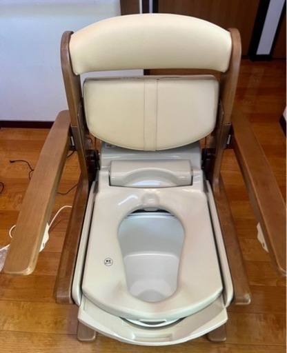 最高級の介護用トイレ★安寿 家具調トイレASR-SA1 ★温水ウォシュレット付き★暖房便座