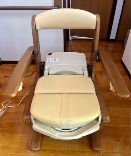 最高級の介護用トイレ★安寿 家具調トイレASR-SA1 ★温水ウォシュレット付き★暖房便座