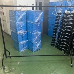 キャスター付きハンガーラックの画像