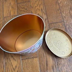 空き缶　ディズニー　40周年　チョコレートクランチ　　　の画像
