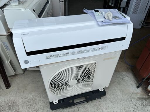 【動作保証あり】TOSHIBA 東芝 2022年 2.2kw 6畳用 冷暖房ルームエアコン RAS-J221M【管理KR471】