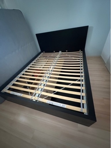 D2001   キングベッド引き出し付き