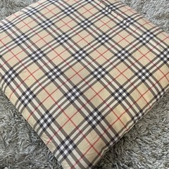 バーバリー　座布団　BURBERRY  大判　クッションカバー　の画像