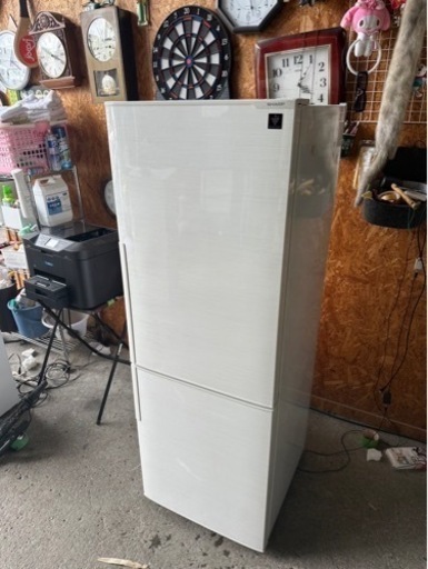 D2408   冷蔵庫　271L