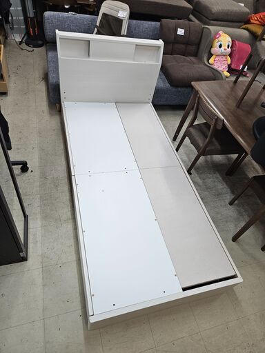 リサイクルショップどりーむ荒田店 No11777　お買い得品！　ニトリ　シングルベットフレーム　2021年モデル　引出し収納・コンセント・LEDライト付き♪