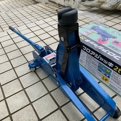 値下げしました‼️油圧ジャッキー2t   中古品の画像
