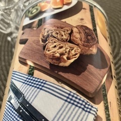2個入りボロ－ニャパンの缶詰めメ－プルデニッシュパン2個入りの画像