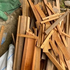 解体材　端材　木切れ　焚き火材の画像