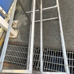 ステンレス製　花､植木台の画像