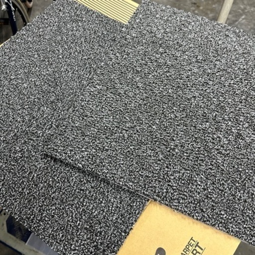 TOLIタイルカーペットGA10233T