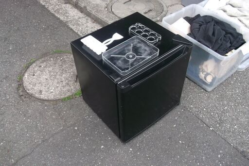 アイリスオーヤマ　冷蔵庫　１ドア　46L　　2021年製　PRC-B051D-B