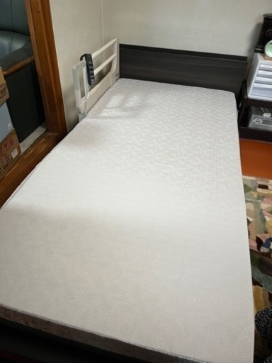 パラマウントベッド 電動介護ベッドINTIME1000