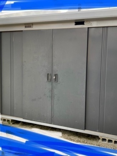 イナバ物置き　大型　　倉庫