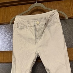 スキニーパンツ カラーパンツ カジュアルパンツの画像