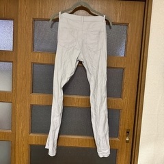 スキニーパンツ カラーパンツ カジュアルパンツの画像