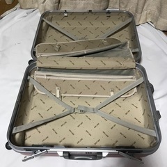 スーツケース　キャリーバッグ　ハードタイプ  Lサイズ(7泊〜)　ダイヤルロック付き　の画像