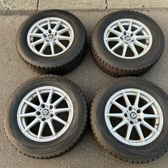 スタッドレスタイヤ雪道冬用 ダンロップ エルグランド 215/65R16 980車のパーツ ゴムタイヤとホイール ４本セット