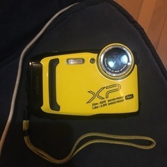 急ぎ最終値下げ防水デジカメ富士フイルムXP140