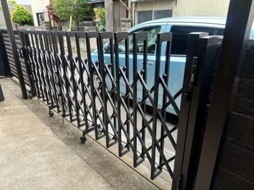 三協アルミクロスゲートT　アコーディオン門扉　片開き