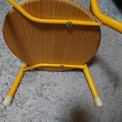 子供用　椅子の画像