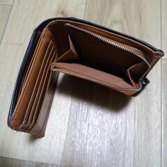 GLEVIO二つ折り財布　メンズの画像